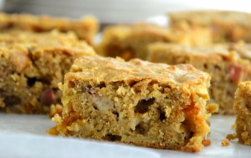 Chunky Apple Butterscotch Bars