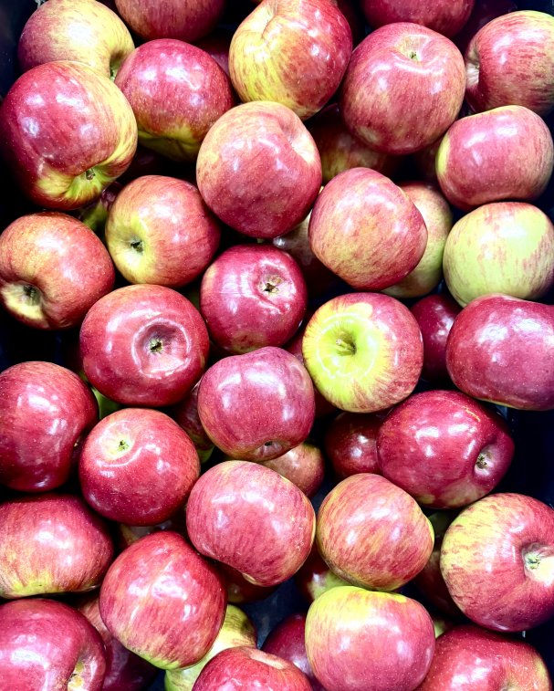🍎🎉 Cortland Apples are in! Sweet, crisp, and ready for snacking! 🍂🍎