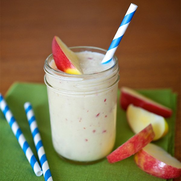 Apple smoothie wtih apple pie spice